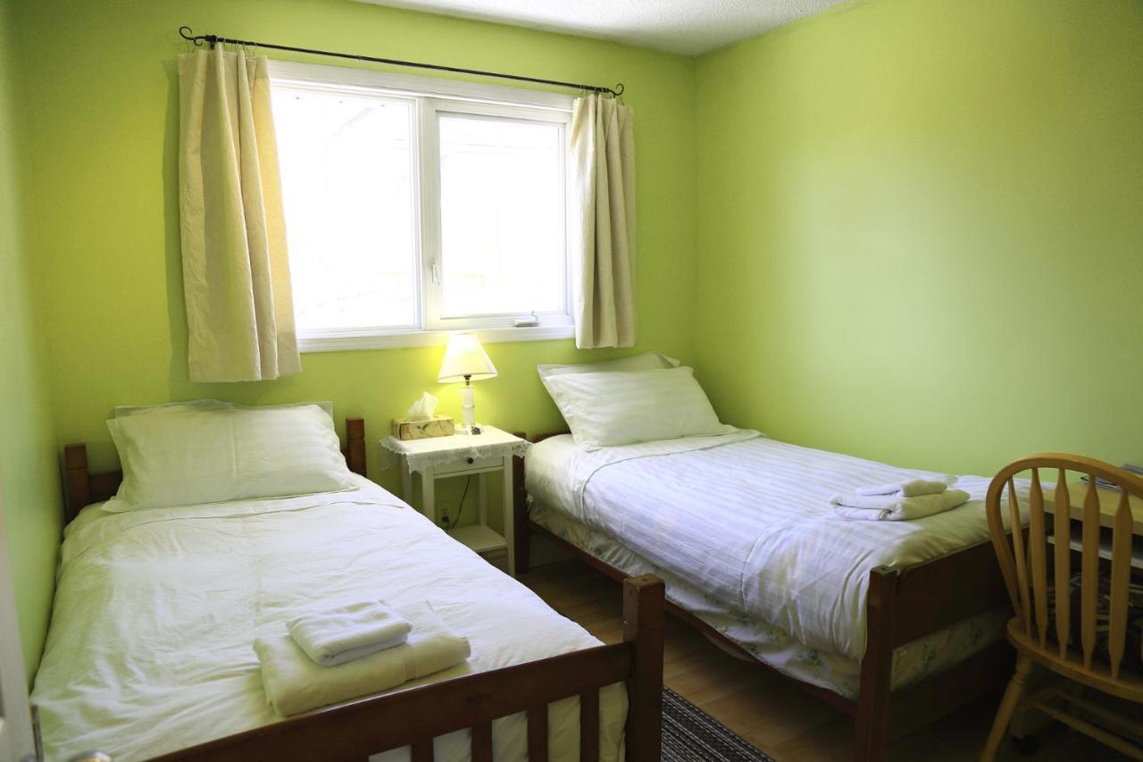Jenny Guest House Yellowknife Extérieur photo