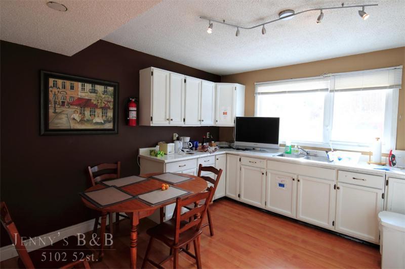 Jenny Guest House Yellowknife Extérieur photo