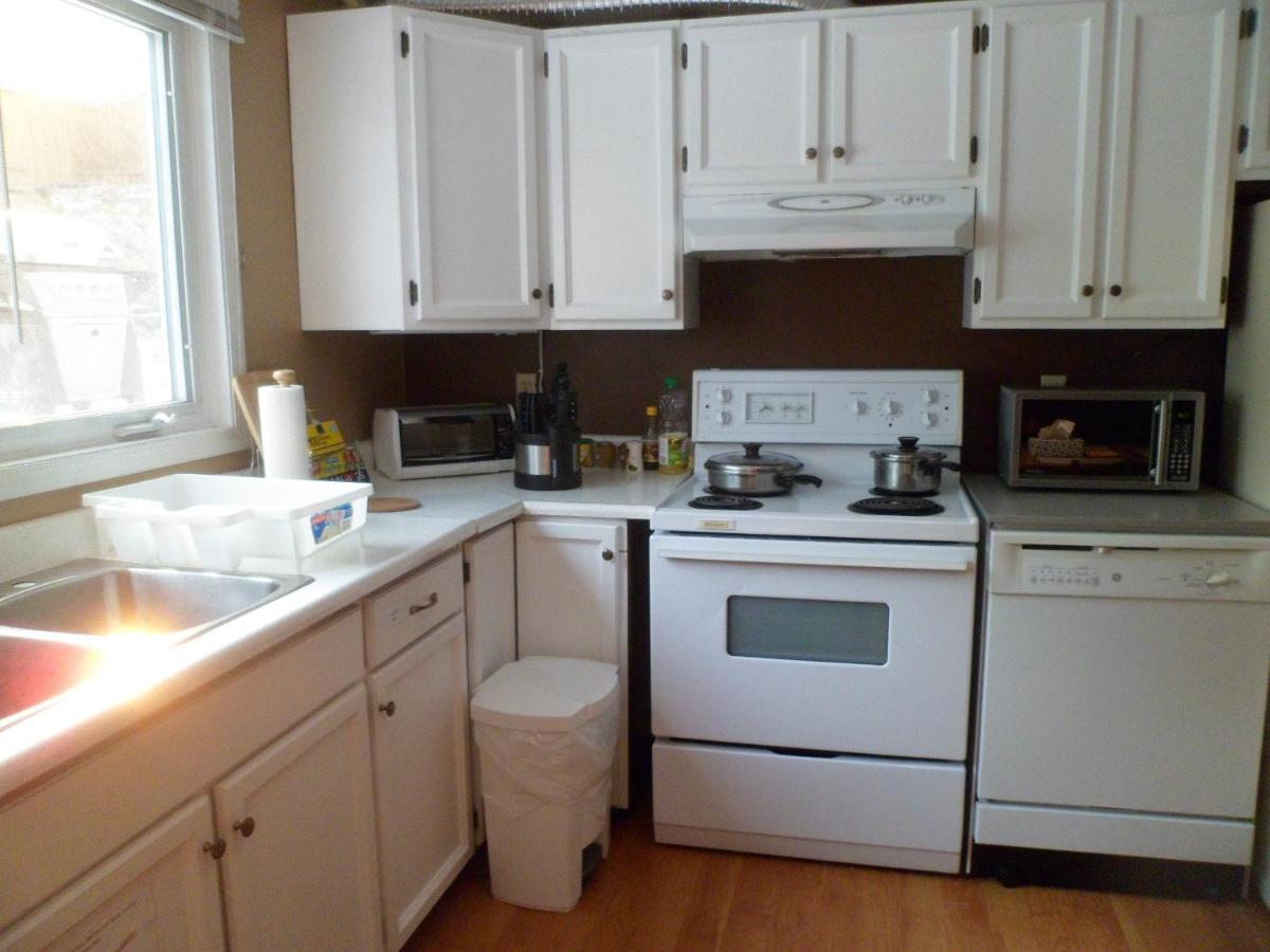 Jenny Guest House Yellowknife Extérieur photo